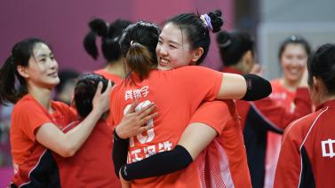 两人各自在 两人各自在